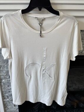 Tee Calvin Klein Exercise Tee Womens White Embossed Logo Tee Athletic performanc